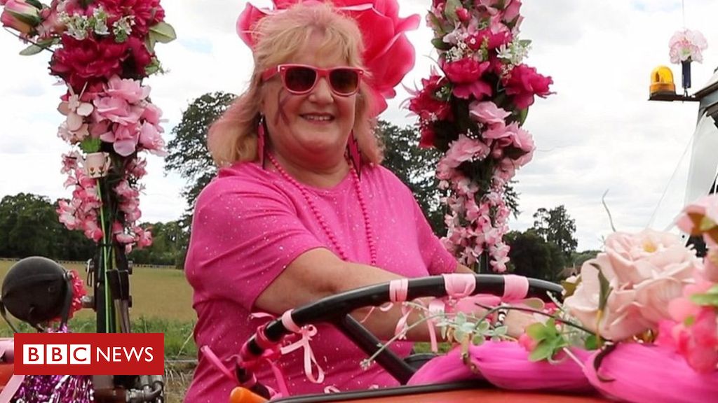 Breast cancer: The Norfolk Pink Ladies’ Tractor Run